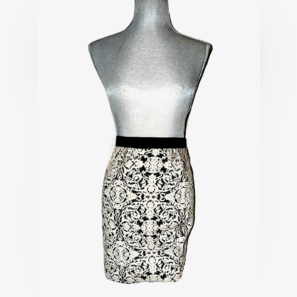 Etcetera Serenade Knit Pencil Skirt Sz 2 Stretch Metallic Threads Jacquard Style